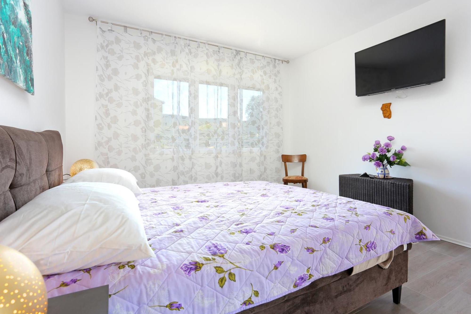 Apartments With A Parking Space Slatine, Ciovo - 2566 * Slatine