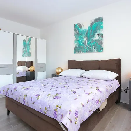 Apartments With A Parking Space Slatine, Ciovo - 2566 Room photo