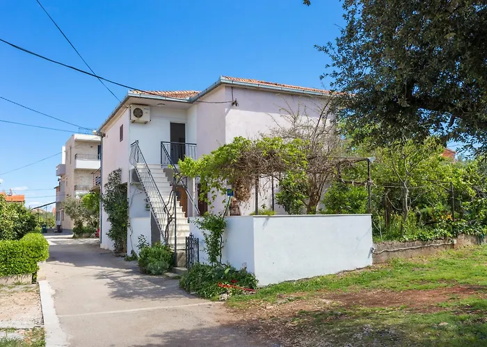 Apartments With A Parking Space Slatine, Ciovo - 2566