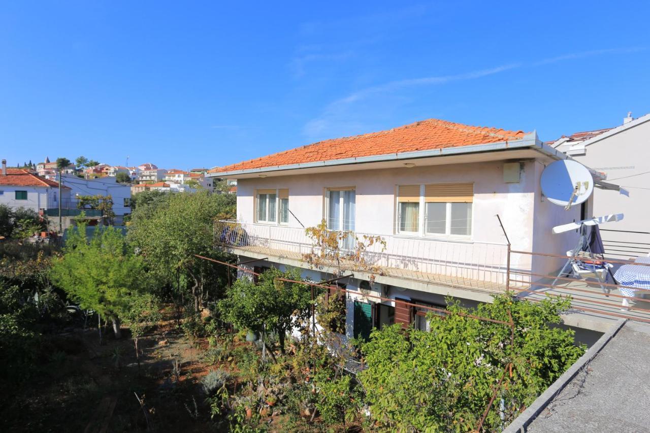 Apartment Apartments With A Parking Space Slatine, Ciovo - 2566 Slatine