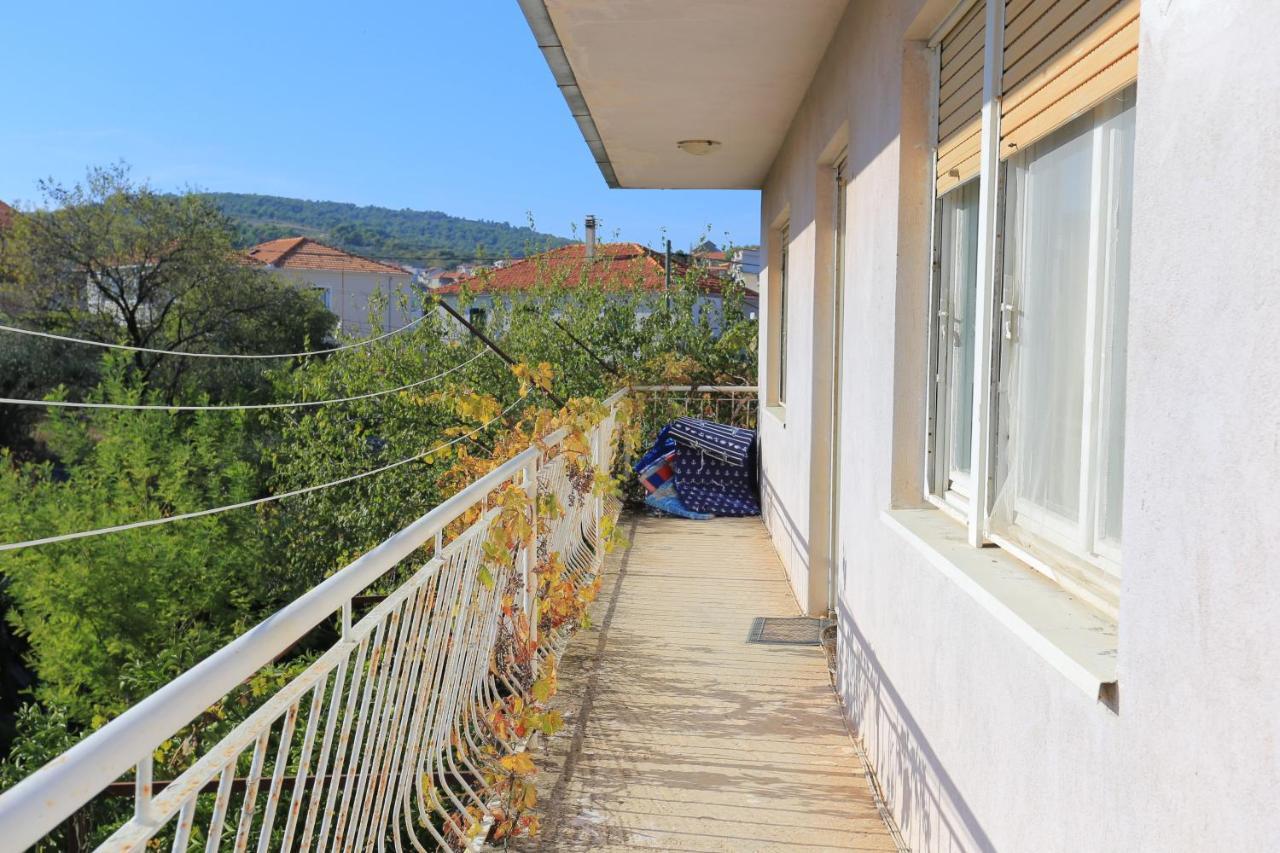 Apartments With A Parking Space Slatine, Ciovo - 2566 Apartment Slatine