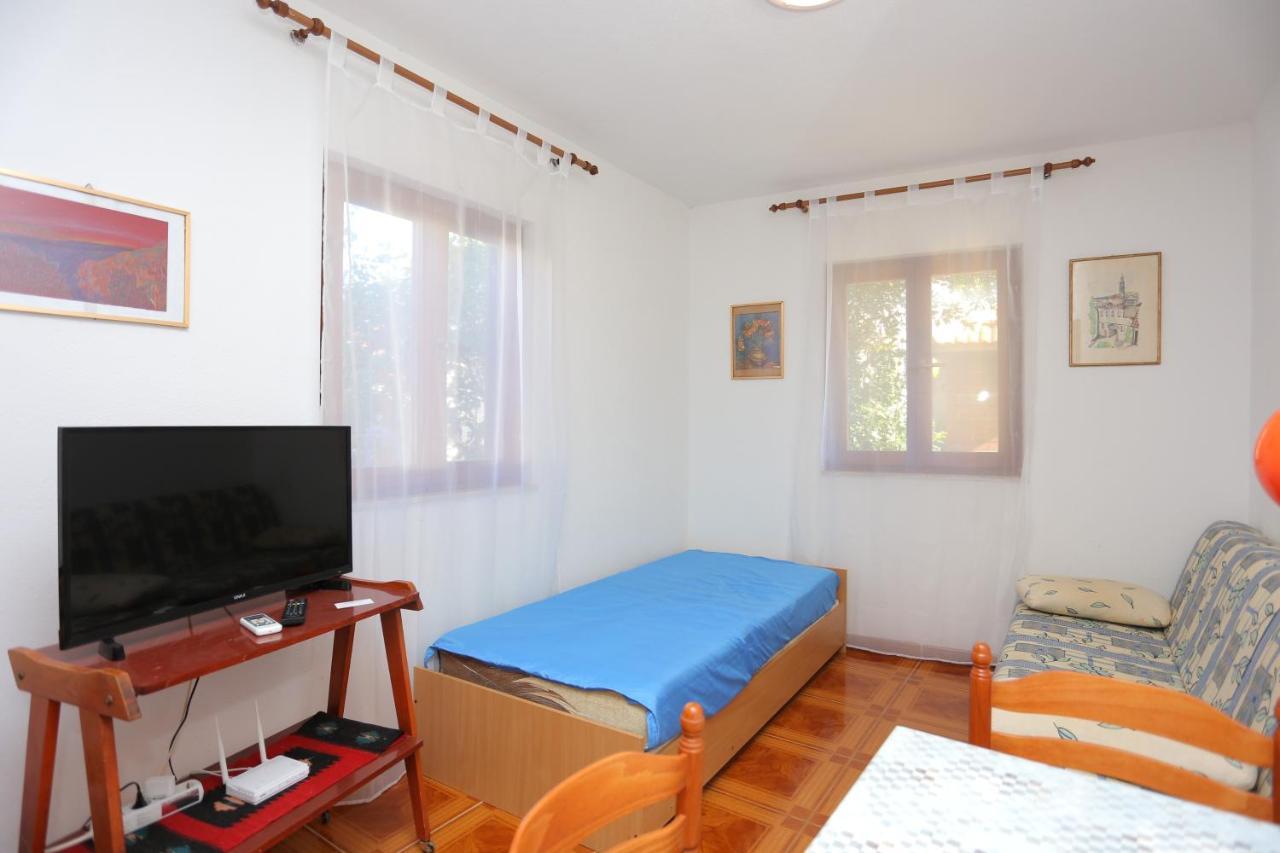 Apartments With A Parking Space Slatine, Ciovo - 2566 *