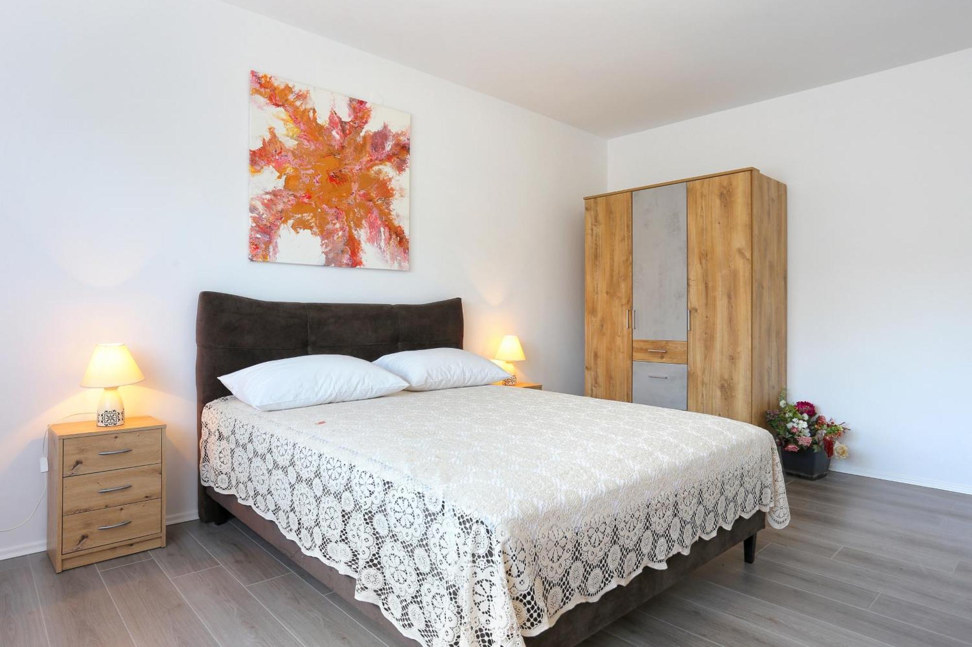Apartment Apartments With A Parking Space Slatine, Ciovo - 2566 Slatine