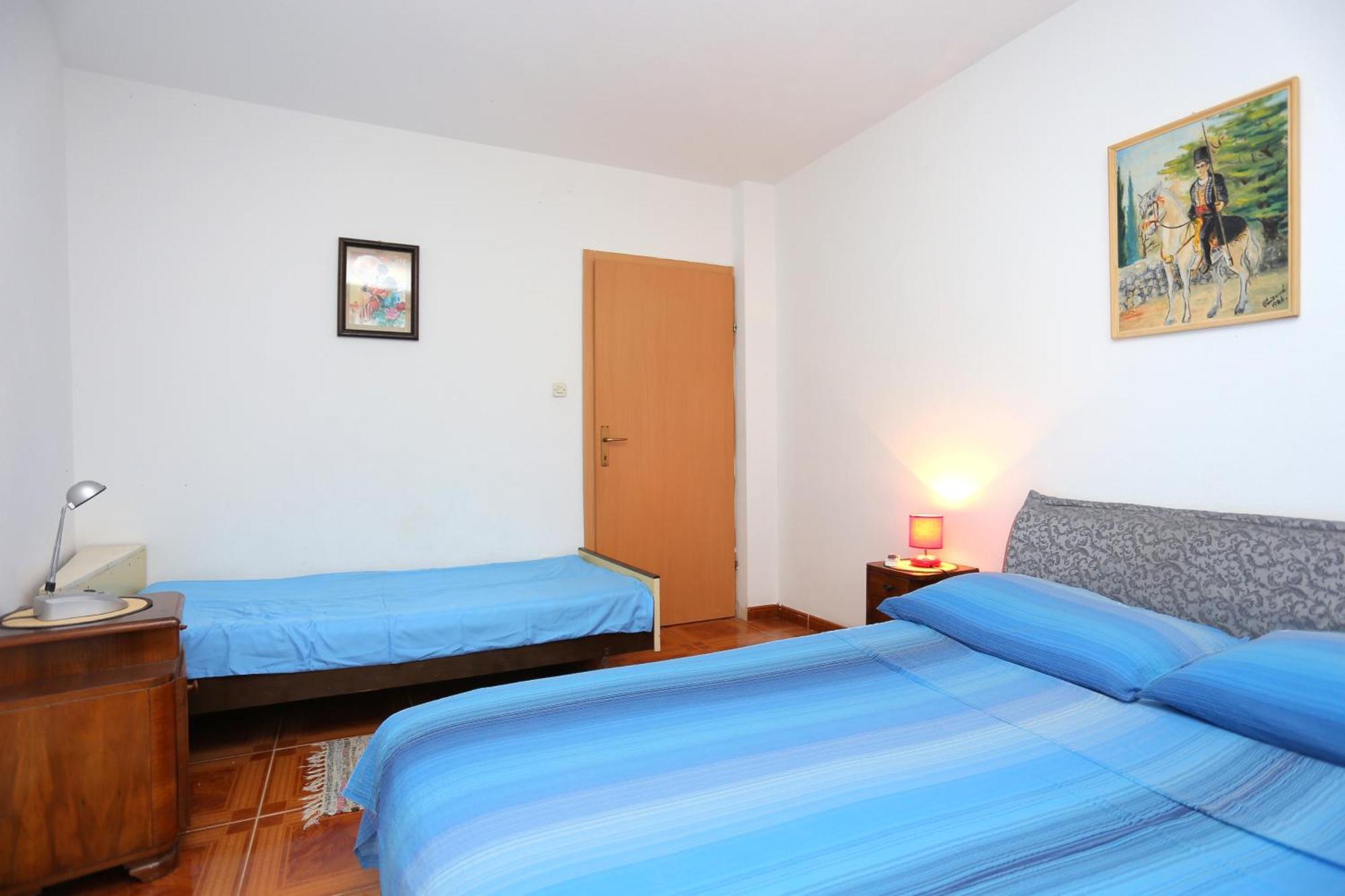 Apartments With A Parking Space Slatine, Ciovo - 2566 Apartment