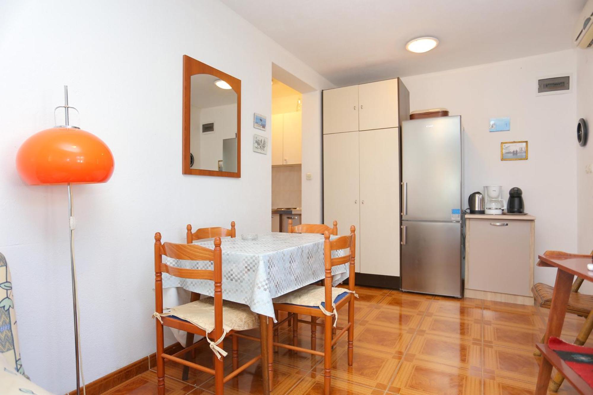Apartments With A Parking Space Slatine, Ciovo - 2566 Apartment Slatine